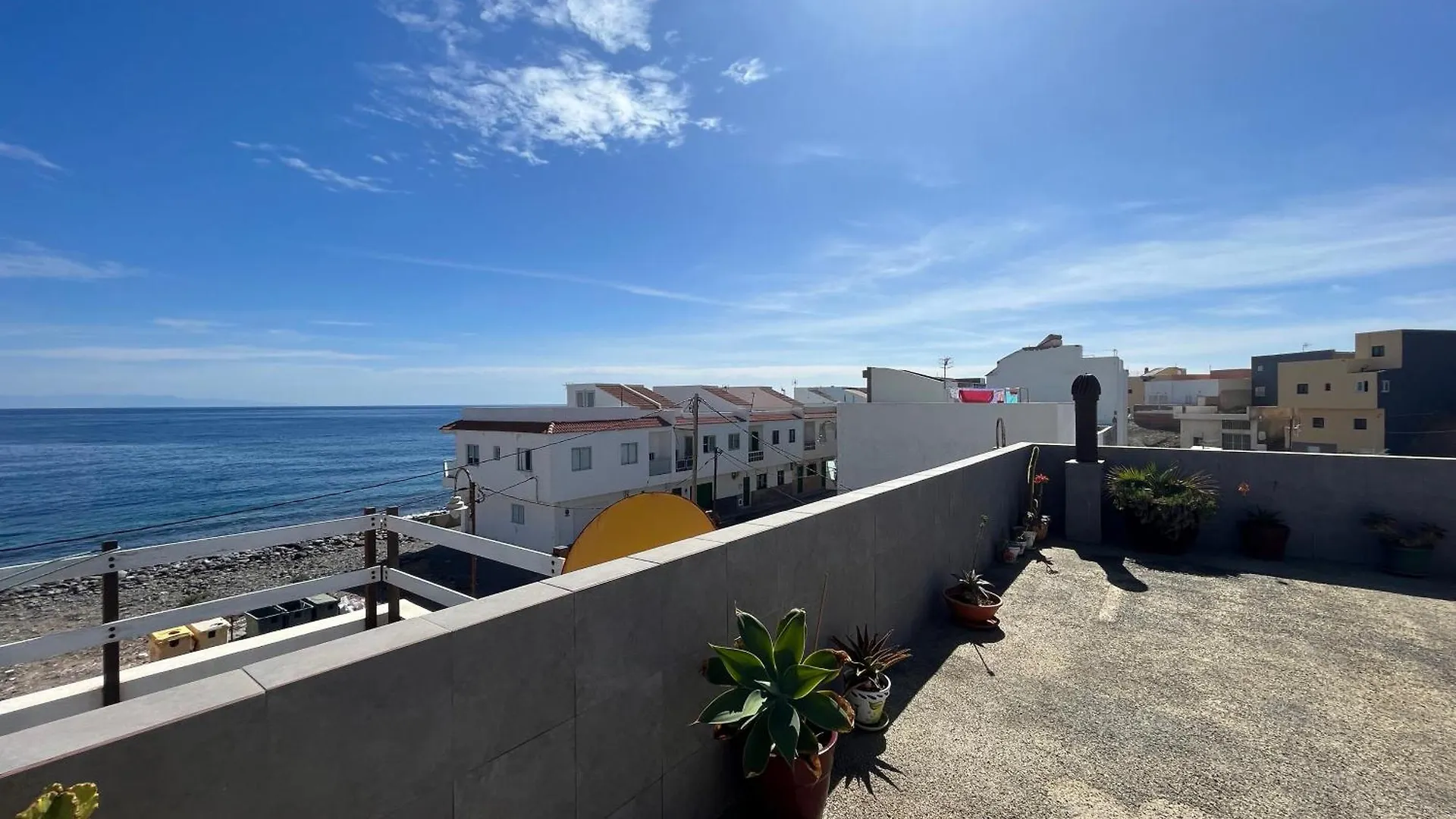 לינה וארוחת בוקר La Mareta Casa Resi