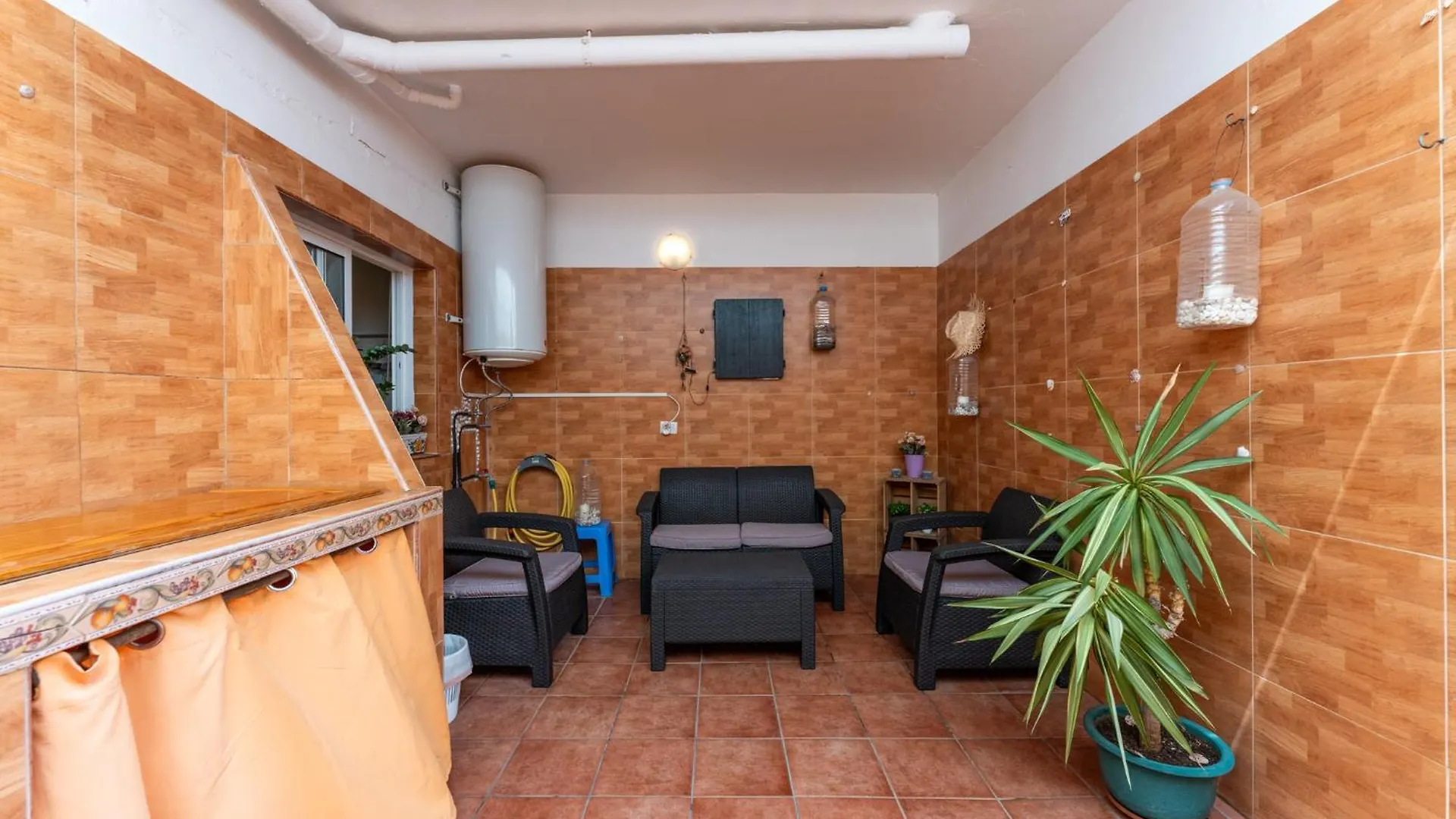 לינה וארוחת בוקר La Mareta Casa Resi