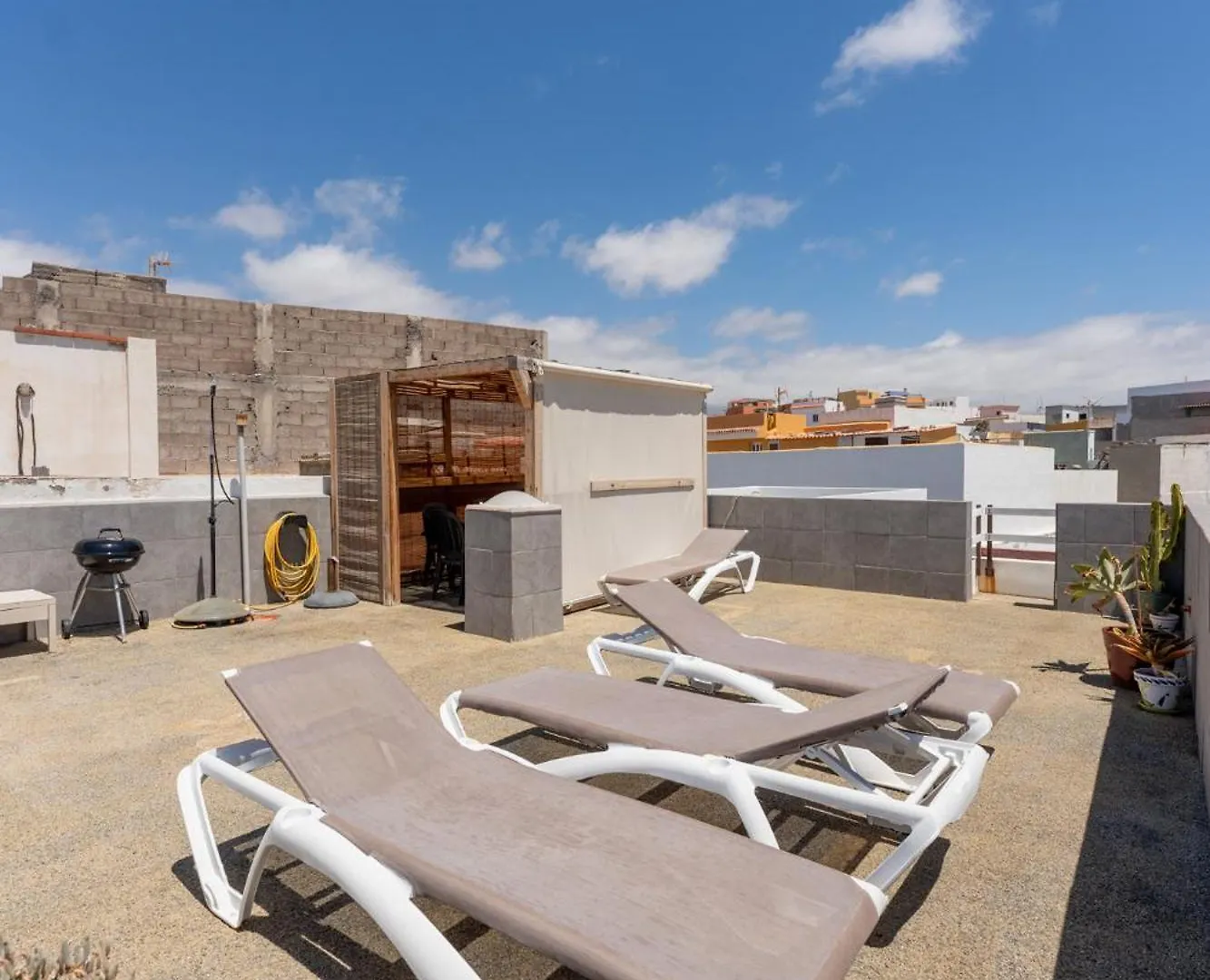 לינה וארוחת בוקר La Mareta Casa Resi