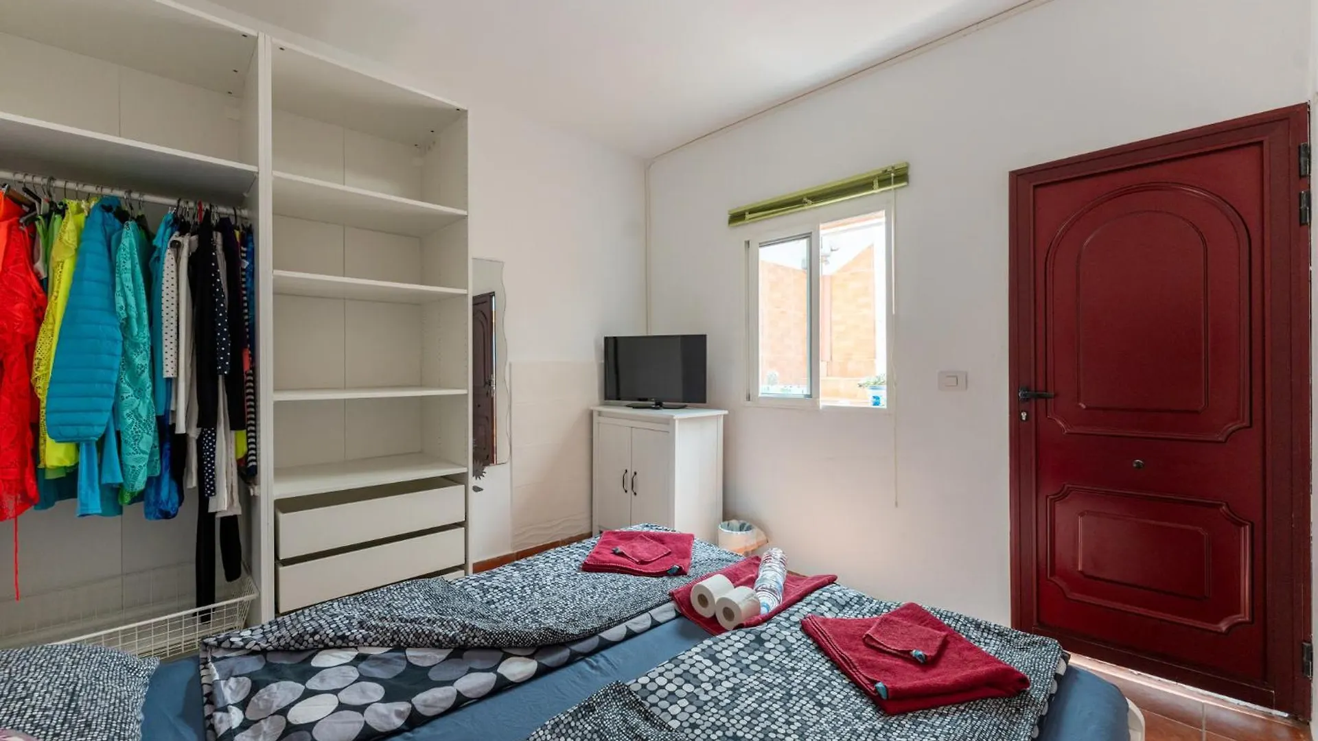 לינה וארוחת בוקר La Mareta Casa Resi