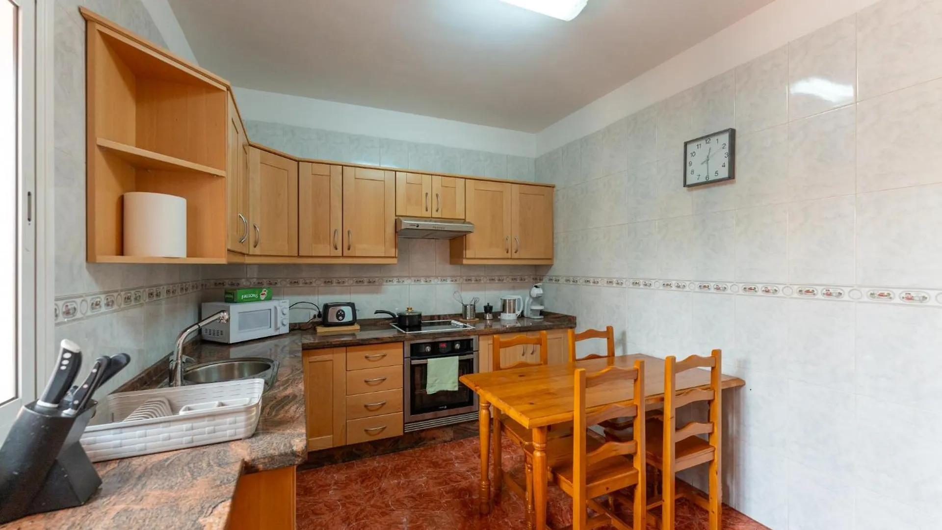 לינה וארוחת בוקר La Mareta Casa Resi 0*,  ספרד